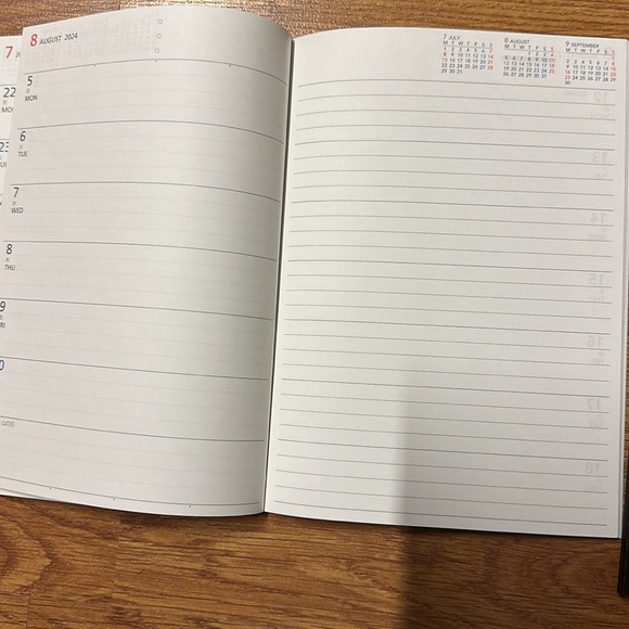 Brand new 2/ Campus diary 2024 - Picture 4 of 5